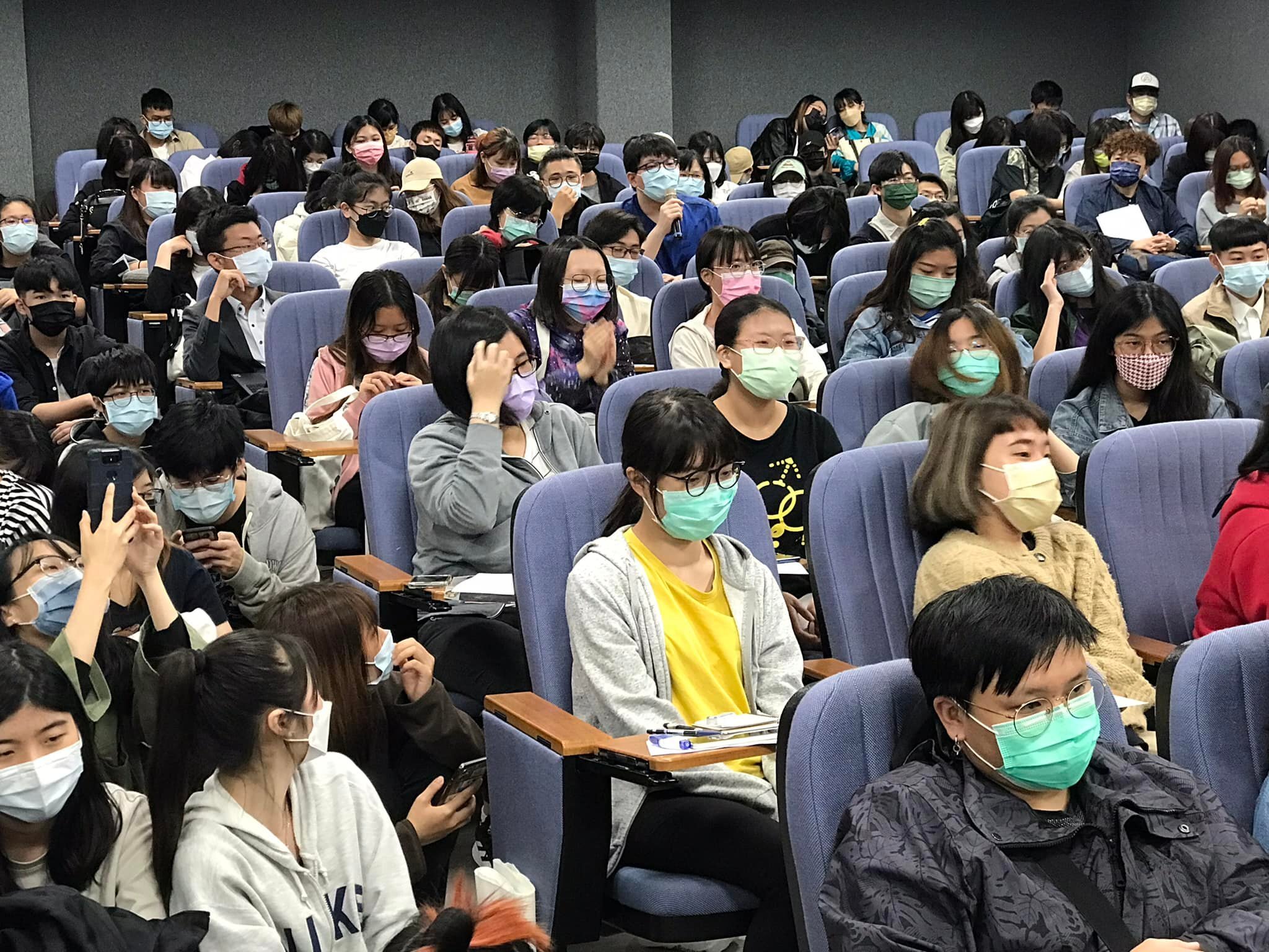 南應大美術系325美術節演講活動:明星藝術家郭彥甫老師蒞臨分享創作歷程 時間:3/24(四)13:00 地點:A406 +朱健文教授談論「視覺藝術的挪用與抄襲—從著作權及合理使用的觀點談起」