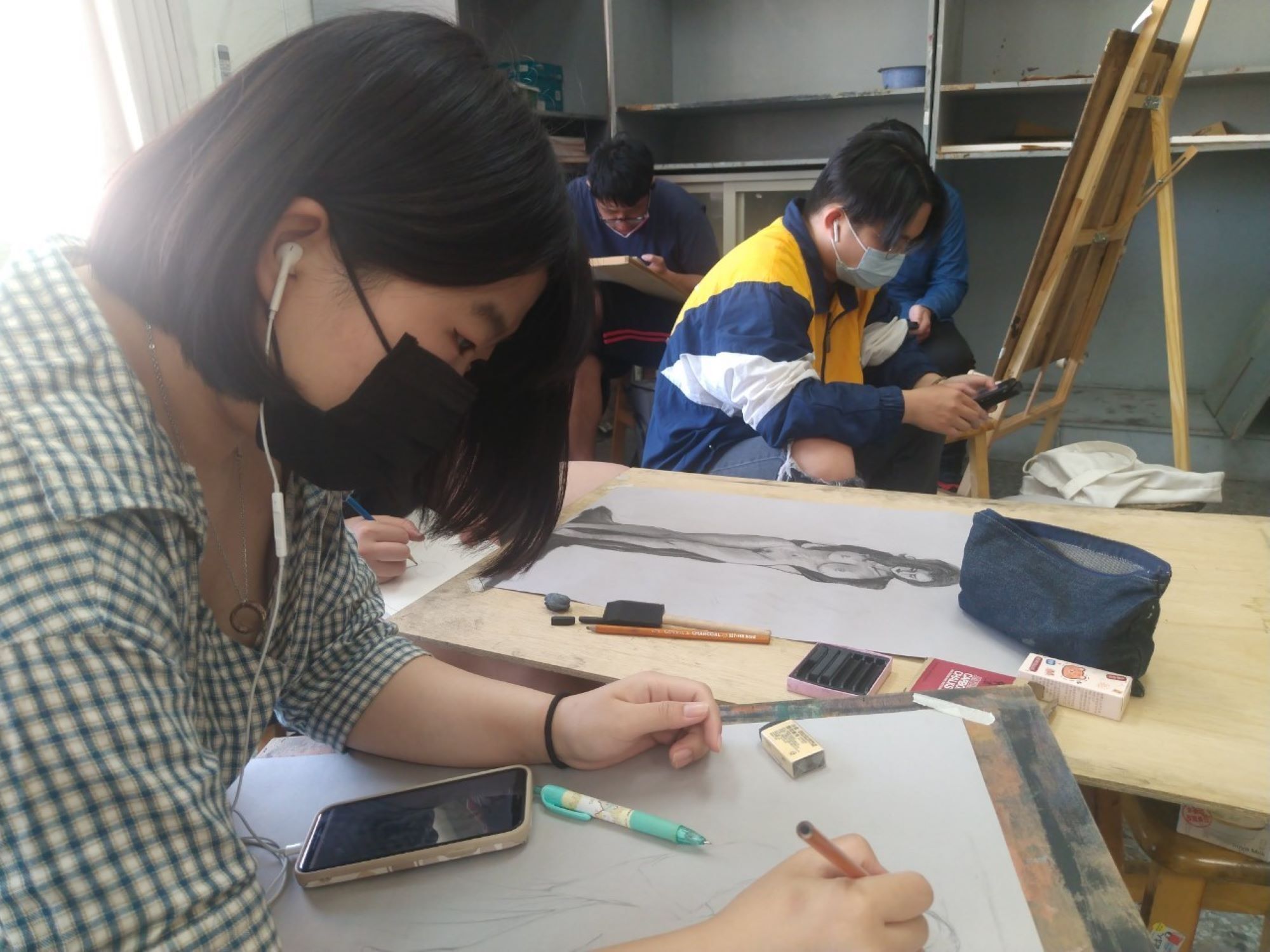 6/6 ( 一 ) 早上 10:00開幕:藝意不明_台南應用科技大學美術系七美五B升級展