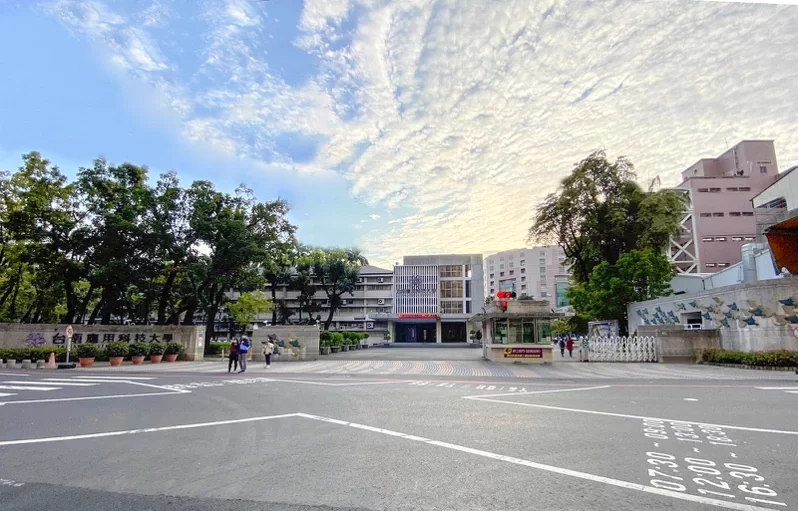 南應大明年創校60年，董事會今天通過調薪4%。記者周宗禎／翻攝