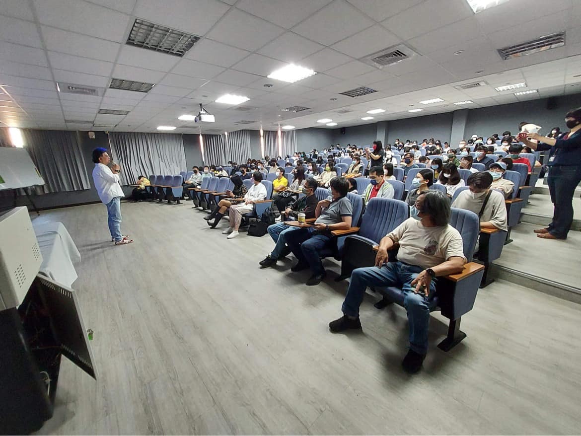 2022.11.3亞太畫廊協會聯盟首任主席王瑞棋應邀於南應大美術系演講