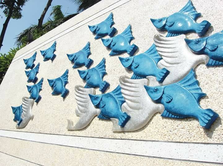 2005    台南女子技術學院校門入口浮雕造型牆承製